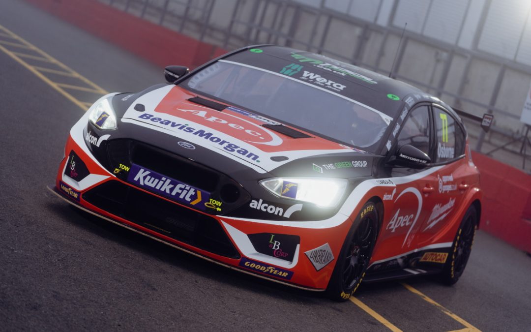 JACKSON AND OSBORNE TO COMPETE UNDER APEC RACING WITH BEAVIS MORGAN BANNER