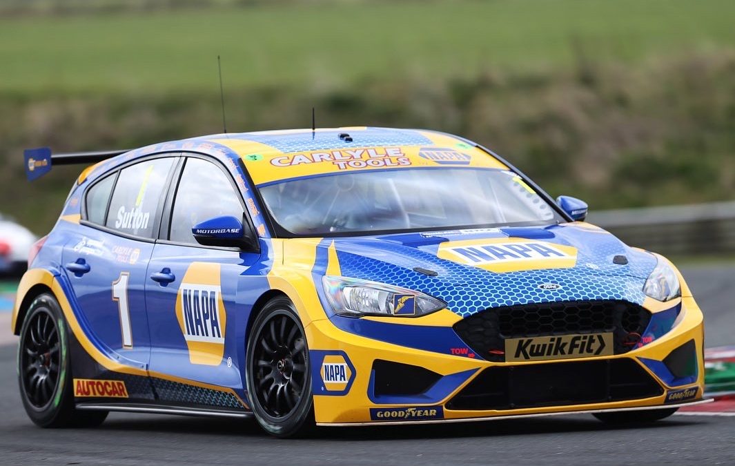 SUTTON QUICKEST FOR NAPA RACING UK AND MOTORBASE AT THRUXTON ‘MEDIA DAY’ TEST